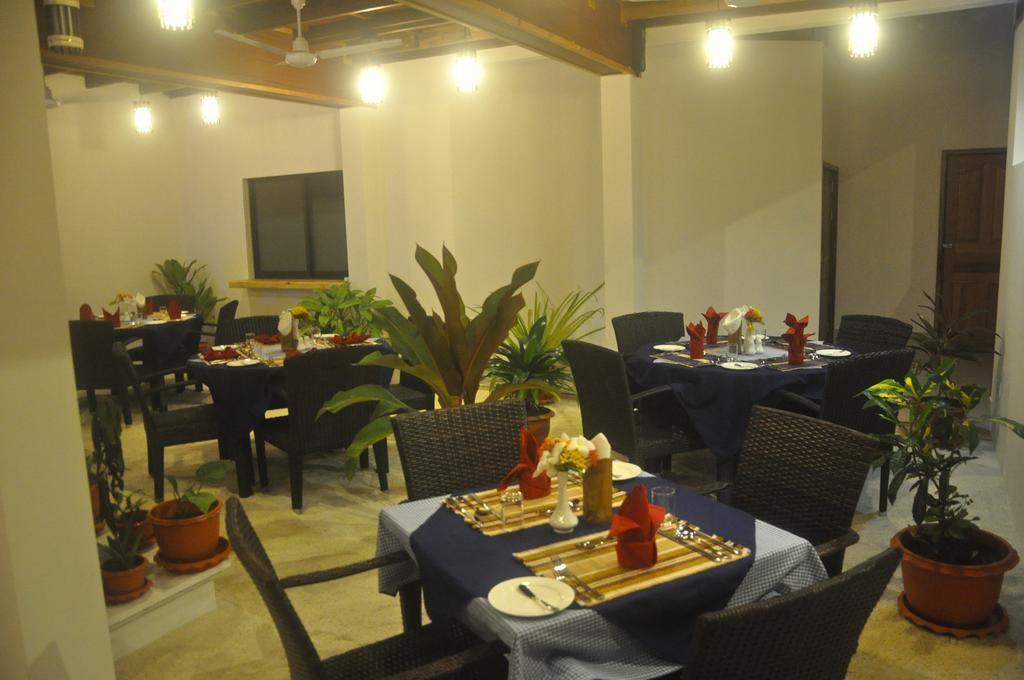 Rasdhoo Relax Inn Ngoại thất bức ảnh