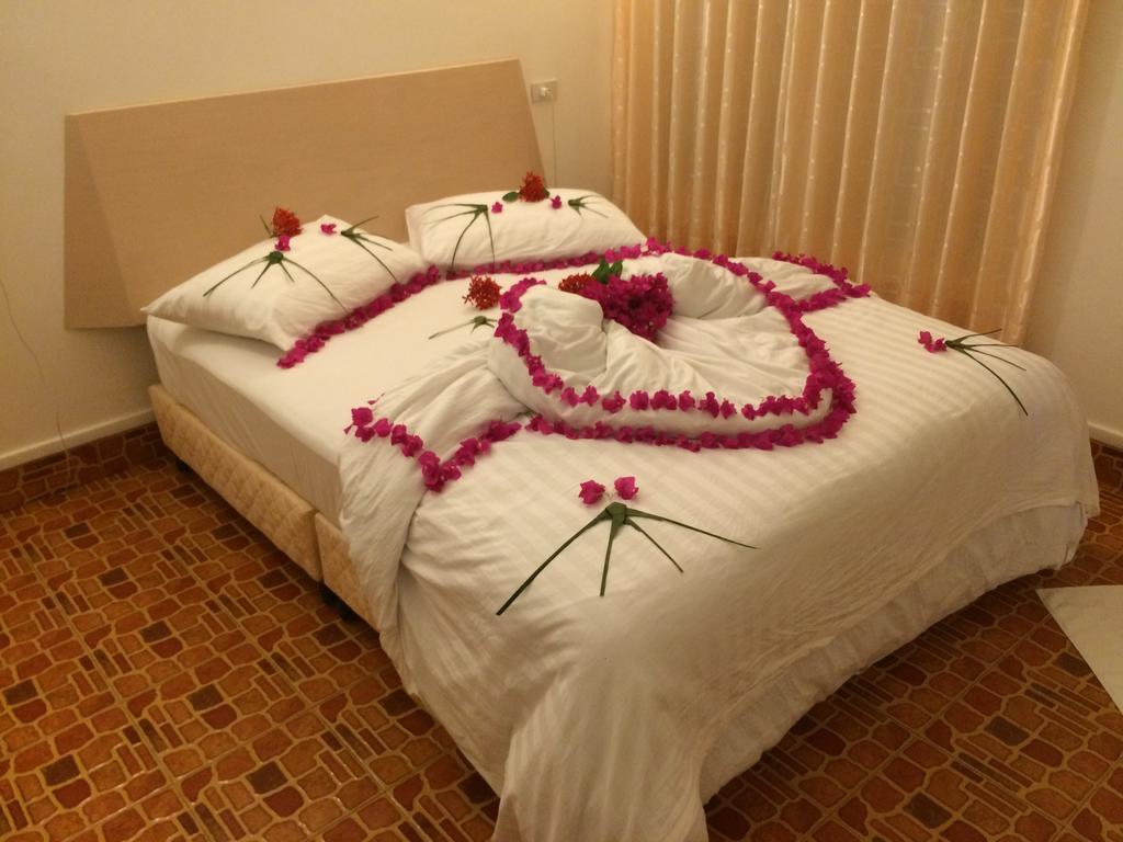 Rasdhoo Relax Inn Ngoại thất bức ảnh